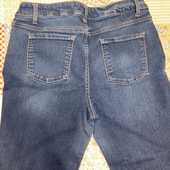 Time and Tru 14 jeans straight leg, EUC - Picture 7 of 7